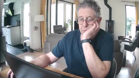 woodwurm and Snoeske online show from 02/12/25, 12:22