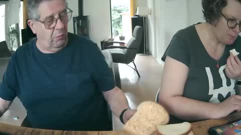 woodwurm and Snoeske online show from 02/24/25, 12:05