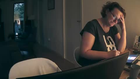 woodwurm and Snoeske online show from 03/06/25, 05:57