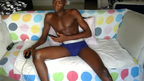 Snapshot of woody_n_buzz chatting on 01/17/25, 10:11 Woody and Buzz online show from 01/17/25, 10:11