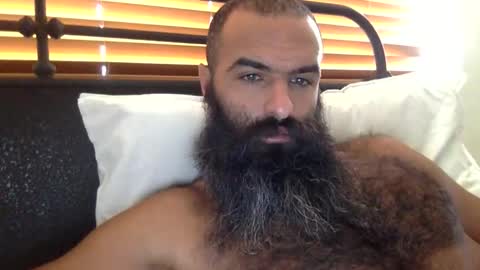 woof_wolf37 online show from 10/17/25, 05:15