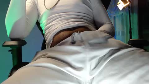 Snapshot of woondeer17 chatting on 01/19/25, 12:06 Woondeer online show from 01/19/25, 12:06