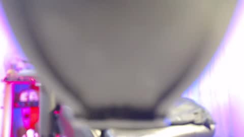 Snapshot of woondeer17 chatting on 02/05/25, 06:35 Woondeer online show from 02/05/25, 06:35