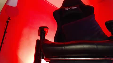 Snapshot of woondeer17 chatting on 09/16/25, 06:09 Woondeer online show from 09/16/25, 06:09