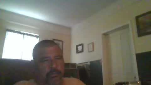 Snapshot of woperator12 chatting on 04/18/26, 10:10 woperator12 online show from 04/18/26, 10:10
