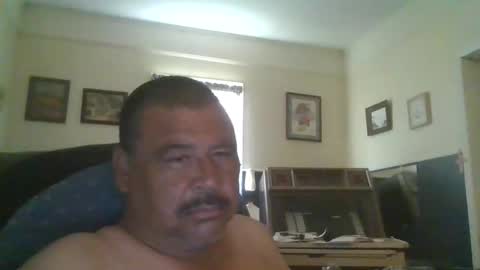 Snapshot of woperator12 chatting on 04/25/26, 07:00 woperator12 online show from 04/25/26, 07:00