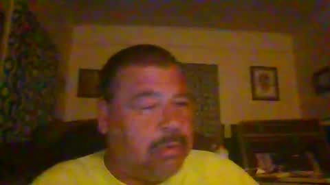 Snapshot of woperator12 chatting on 05/04/26, 10:44 woperator12 online show from 05/04/26, 10:44