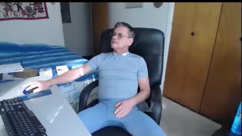 Large one  online show from 11/15/25, 02:46