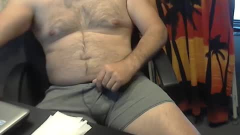 Snapshot of worldpolo1 chatting on 11/29/25, 06:11 Matt online show from 11/29/25, 06:11