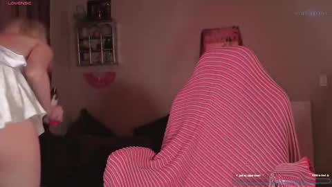 Snapshot of worship_nymphae chatting on 10/31/25, 05:19 NYMPH    online show from 10/31/25, 05:19