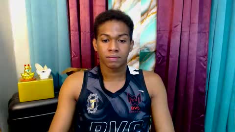 Snapshot of worshipmycockxxx chatting on 12/20/25, 04:30 Josh This is my new account now online show from 12/20/25, 04:30