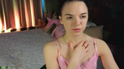 Snapshot of wow_evelin chatting on 03/17/26, 01:47 Evelin online show from 03/17/26, 01:47
