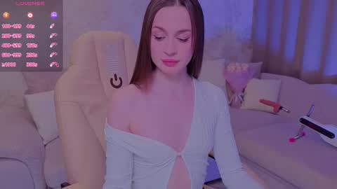 Snapshot of wow_kate chatting on 10/21/25, 09:43 Kate online show from 10/21/25, 09:43