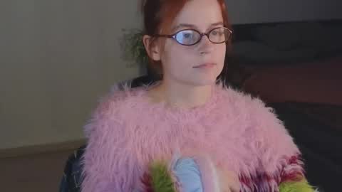 Rebecy online show from 11/06/25, 01:34