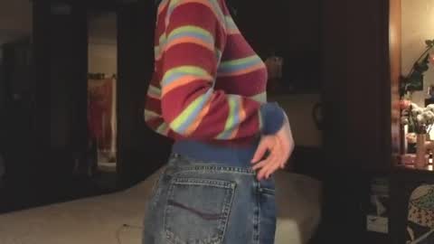 Snapshot of wow_luvng chatting on 03/27/26, 04:18 Rebecy online show from 03/27/26, 04:18