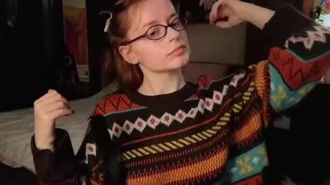 Snapshot of wow_luvng chatting on 04/12/26, 03:17 Rebecy online show from 04/12/26, 03:17