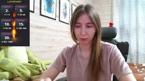 Snapshot of wow_porno_ chatting on 04/01/26, 02:47 Anna online show from 04/01/26, 02:47