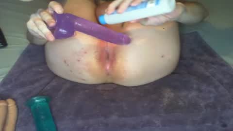 Snapshot of wowgape chatting on 12/22/24, 11:20 Butt Slut online show from 12/22/24, 11:20