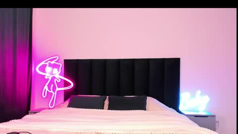 Emi online show from 03/04/25, 06:58