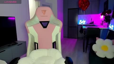 Emi online show from 02/24/26, 04:10