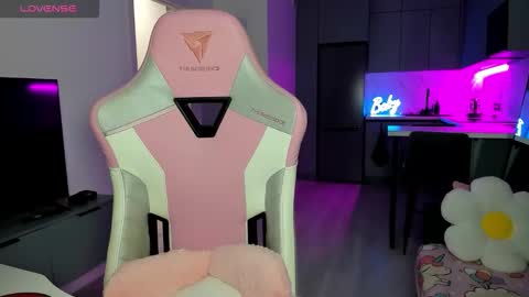 Emi online show from 03/10/26, 04:06