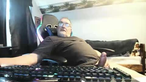 Snapshot of wowsers2022 chatting on 03/18/26, 10:13 wowsers2022 online show from 03/18/26, 10:13