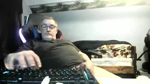 Snapshot of wowsers2022 chatting on 03/25/26, 01:55 wowsers2022 online show from 03/25/26, 01:55