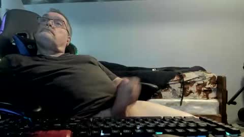 Snapshot of wowsers2022 chatting on 04/19/26, 11:20 wowsers2022 online show from 04/19/26, 11:20