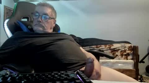 Snapshot of wowsers2022 chatting on 04/22/26, 04:08 wowsers2022 online show from 04/22/26, 04:08