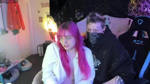 Snapshot of wrenvalentine chatting on 05/18/26, 12:11 Wren Valentine online show from 05/18/26, 12:11