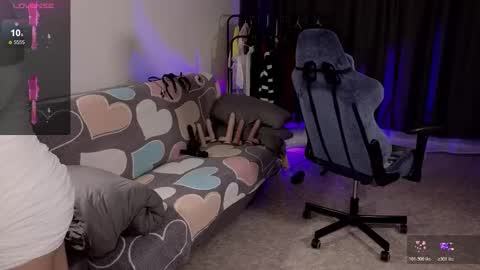 Snapshot of wsp128 chatting on 11/11/25, 10:15 Neo and Abby online show from 11/11/25, 10:15