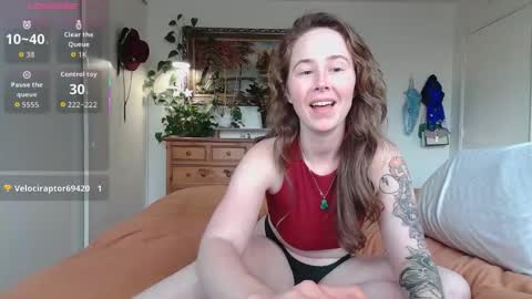 Snapshot of wutangwendy chatting on 11/11/25, 11:27 wutangwendy online show from 11/11/25, 11:27