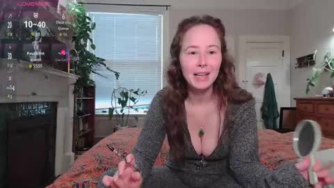 Snapshot of wutangwendy chatting on 12/16/25, 06:02 wutangwendy online show from 12/16/25, 06:02