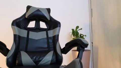 Snapshot of wyatt_rose chatting on 09/23/25, 08:56 wyatt online show from 09/23/25, 08:56