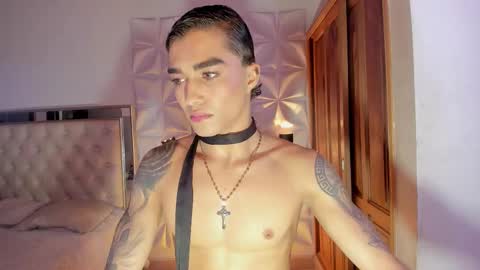 Snapshot of wyatt_rose chatting on 11/28/25, 04:37 wyatt online show from 11/28/25, 04:37