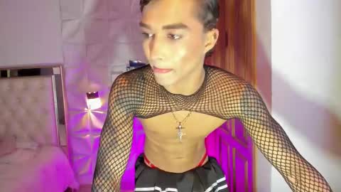 Snapshot of wyatt_rose chatting on 11/30/25, 04:05 wyatt online show from 11/30/25, 04:05