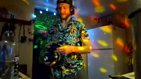 Snapshot of wyiatt_unknown chatting on 09/18/25, 03:52 wyiatt online show from 09/18/25, 03:52