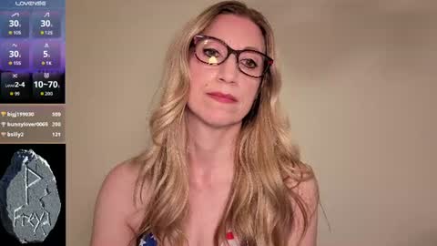 Snapshot of wynfreya chatting on 07/04/26, 11:22 Wyn online show from 07/04/26, 11:22
