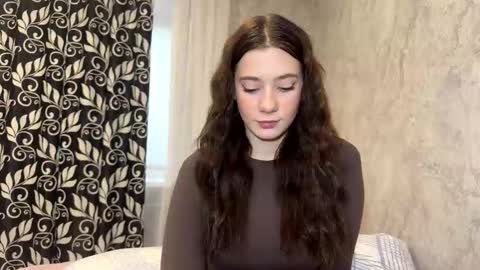 Snapshot of wynonasirin chatting on 10/11/25, 12:26 Margo online show from 10/11/25, 12:26