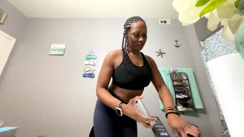 Snapshot of wynterheat chatting on 01/01/25, 05:01 Wynter Heat online show from 01/01/25, 05:01