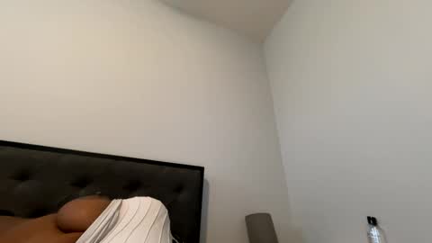 Snapshot of wynterheat chatting on 01/26/25, 05:23 Wynter Heat online show from 01/26/25, 05:23