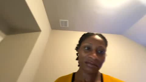 Snapshot of wynterheat chatting on 09/15/25, 04:12 Wynter Heat online show from 09/15/25, 04:12