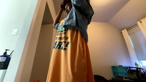 Snapshot of wynterheat chatting on 09/27/25, 02:11 Wynter Heat online show from 09/27/25, 02:11