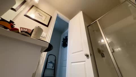 Snapshot of wynterheat chatting on 10/28/25, 10:12 Wynter Heat online show from 10/28/25, 10:12