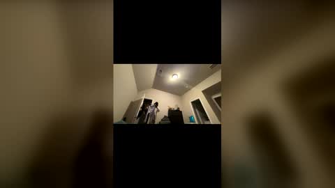 Snapshot of wynterheat chatting on 11/28/25, 02:47 Wynter Heat online show from 11/28/25, 02:47