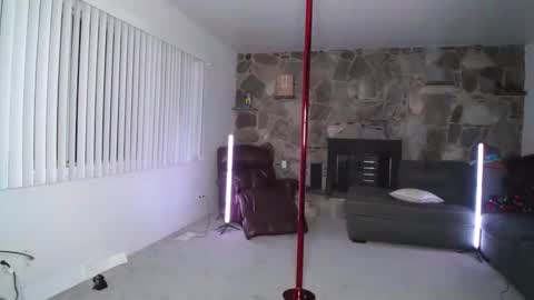 Snapshot of wytransgal chatting on 11/19/25, 02:33 WyTransGal - Aurora online show from 11/19/25, 02:33