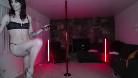 Snapshot of wytransgal chatting on 11/22/25, 01:26 WyTransGal - Aurora online show from 11/22/25, 01:26