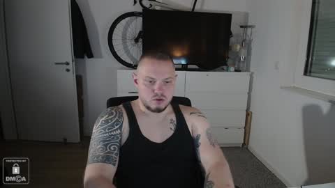 Snapshot of x19marco93x chatting on 12/12/24, 08:32 x19marco93x online show from 12/12/24, 08:32