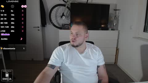 Snapshot of x19marco93x chatting on 12/21/24, 04:46 x19marco93x online show from 12/21/24, 04:46