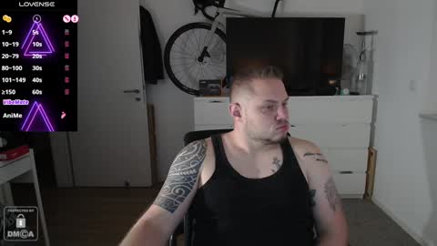 Snapshot of x19marco93x chatting on 01/07/25, 07:06 x19marco93x online show from 01/07/25, 07:06